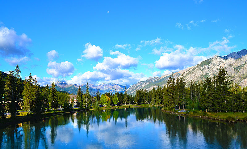 カナダが世界に誇る自然美 カナディアン ロッキー山脈自然公園群 世界遺産 海外旅行ガイド
